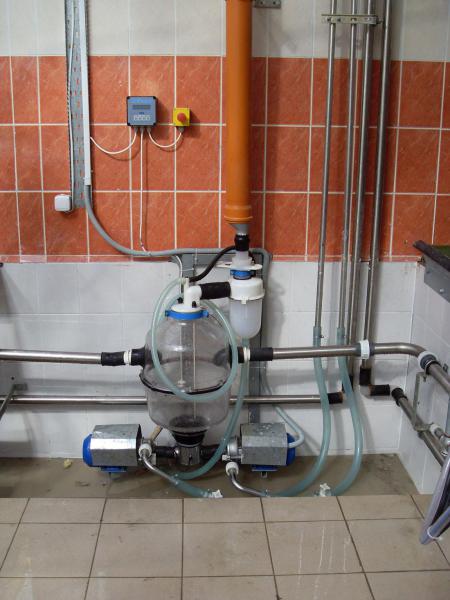 Узел молокопровода доильной установки типа АДСН